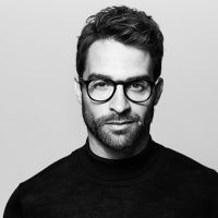 Handsome man in spectacles, portrait